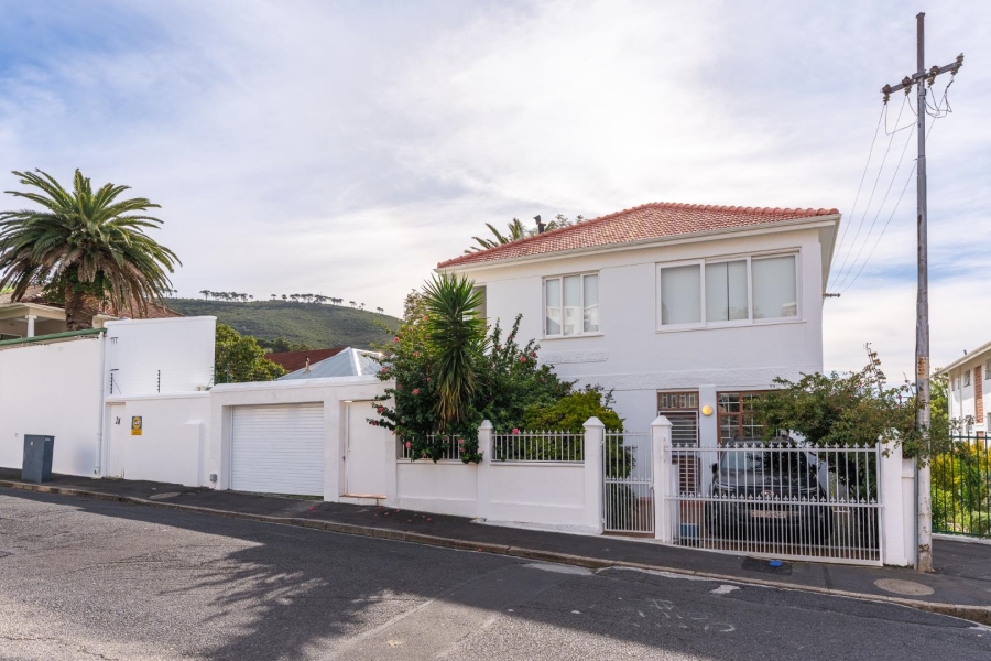 2 Bedroom Property for Sale in Tamboerskloof Western Cape